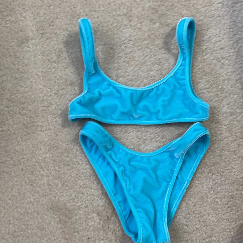 Size small blue bikin